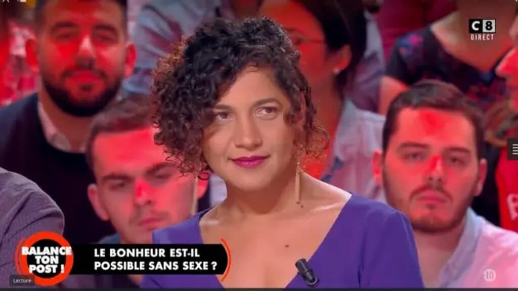 Jessica Pirbay sur le plateau de Balance ton post sur C8